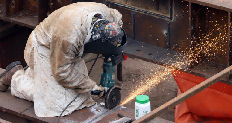 La desocupación vuelve a anotar una caída en Chile al igual que la informalidad que alcanza el 26,3%