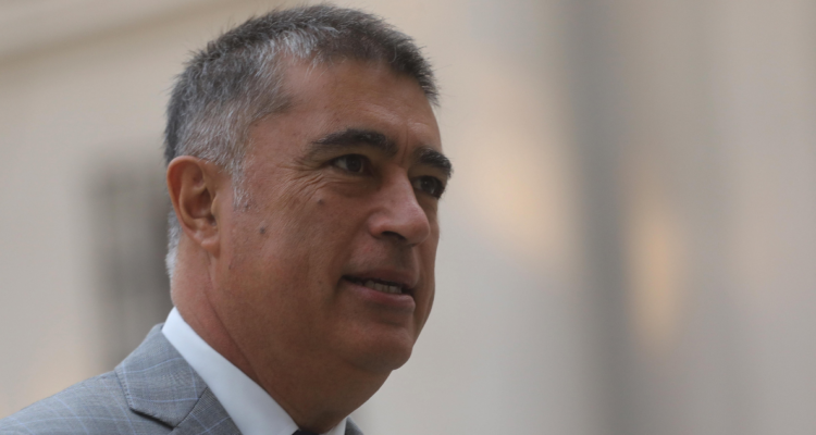 Desbordes acusa campaña de desinformación financiada con “fondos del Gobierno”: Ejecutivo responde