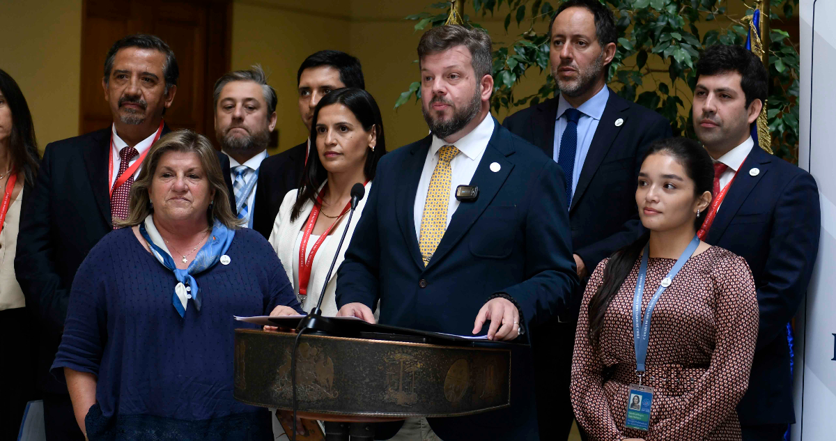 Descontento político en Chile y al interior de la derecha y Chile vamos, nace el partido nacional libertario