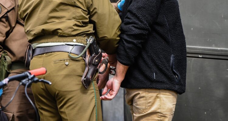 Detenido por agresión a Carabineros