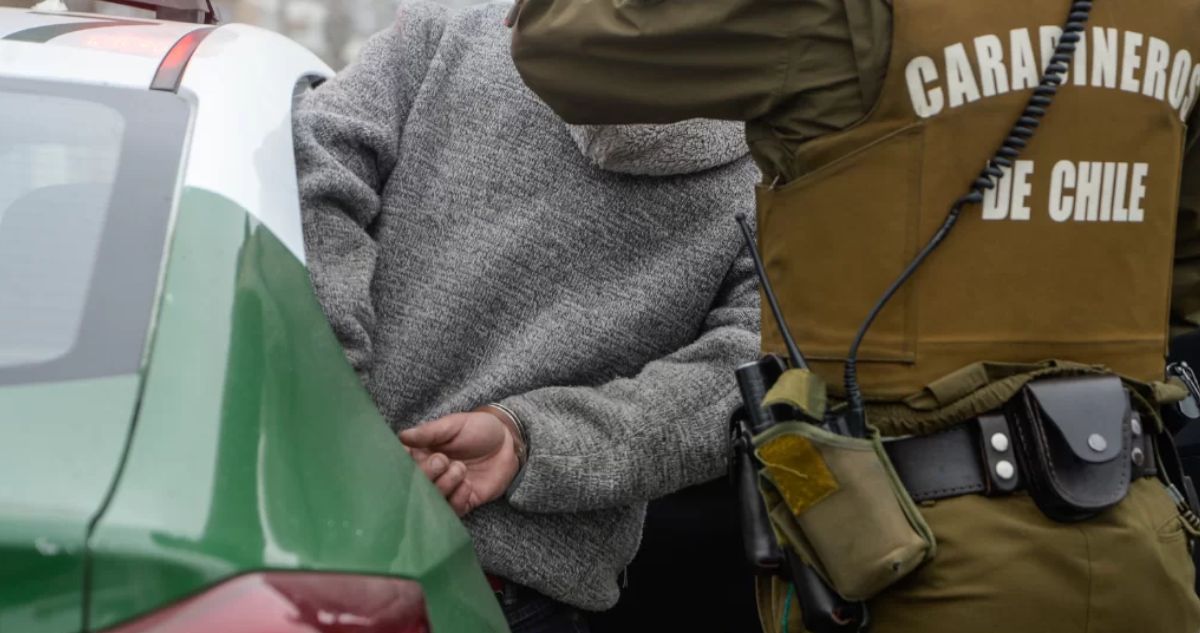 Detienen a sujeto por abuso sexual contra carabinera durante patrullaje en centro de Iquique