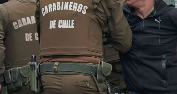 Robo de vehículo termina con persecución policial en Ruta 5 Sur en el Maule: hay cuatro detenidos