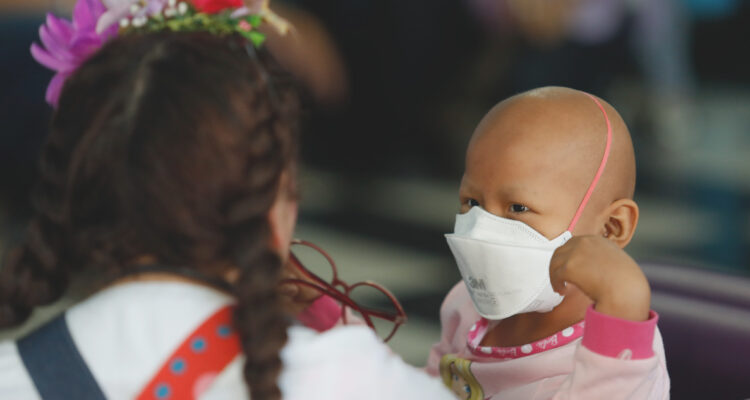 Humanizar el cáncer, del caso a la persona que lo vive. Dia mundial contra el cáncer