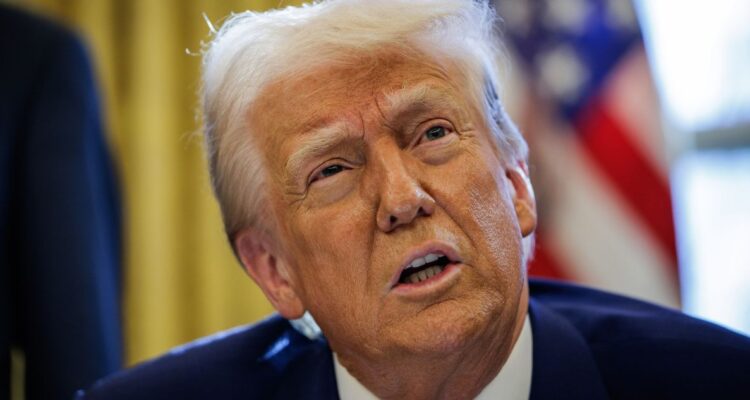 El mensaje de Donald Trump a migrantes por San Valentín: “Ven aquí ilegalmente y te deportamos”