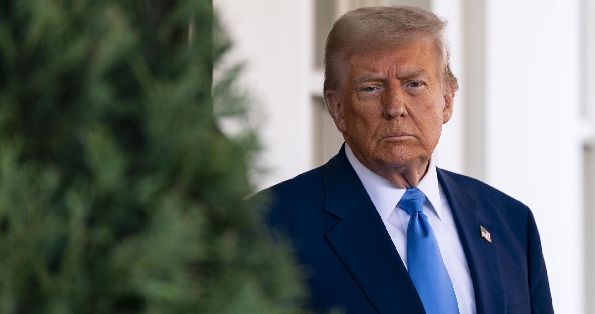 Trump firma su mayor arremetida contra China y pide frenar gastos clave del gigante asiático en EEUU