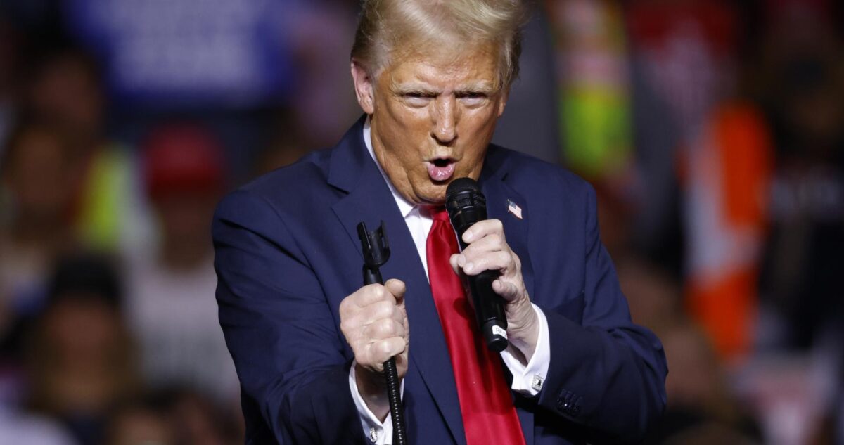 Donald Trump en mitin.