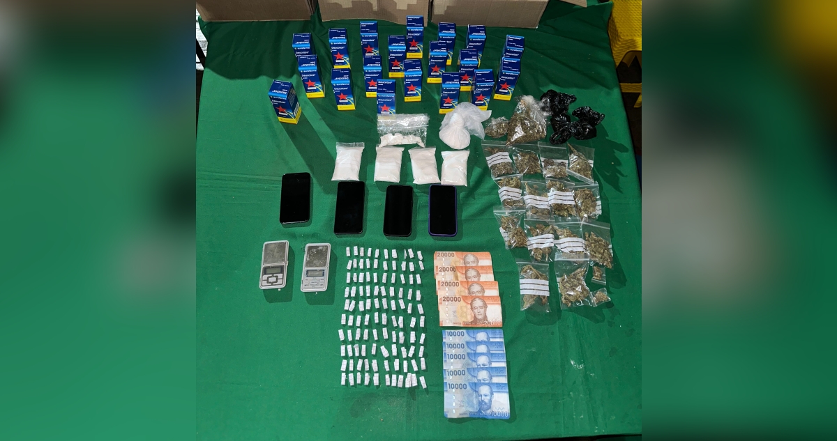 Ocho detenidos dejan diversos operativos por droga en la región Metropolitana
