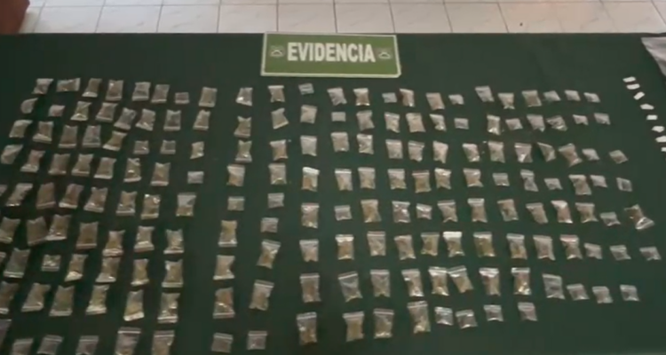 Cinco detenidos deja operativo en San Bernardo: carabineros vieron venta de droga