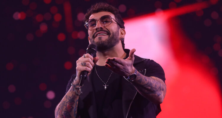 Edo Caroe en el Festival de Viña