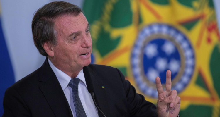 Bolsonaro compara a Brasil con Venezuela tras ser acusado de golpismo