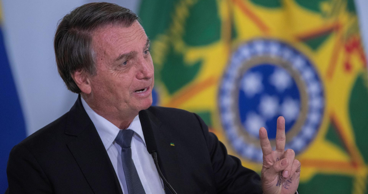 Bolsonaro compara a Brasil con Venezuela tras ser acusado de golpismo