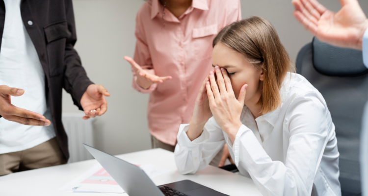 El acoso laboral daña el sueño y repercute en el descanso de la pareja