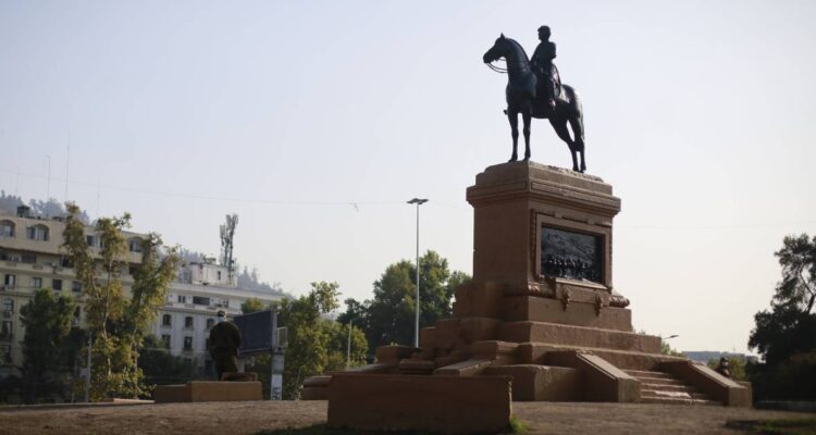 Consejo de Monumentos rectifica y avisa que no está definida ubicación final de estatua de Baquedano