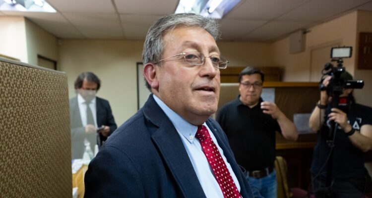 Exalcalde de Puerto Montt. Gervoy Paredes, inicia huelga de hambre en prisión preventiva: acusa investigación sesgada