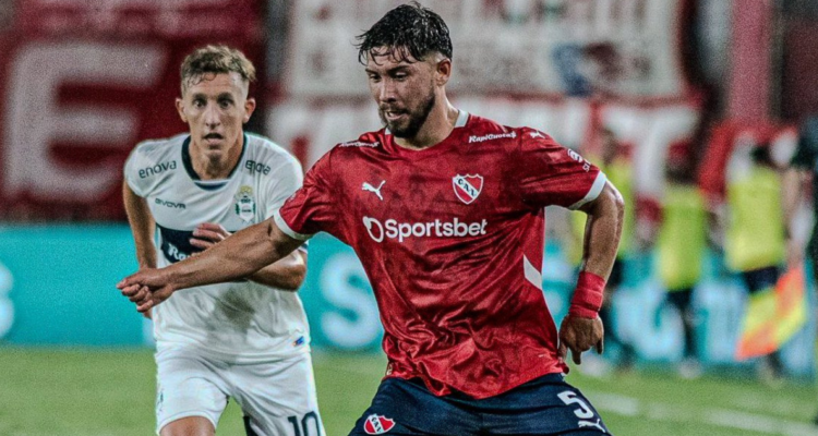 La tentadora oferta por Felipe Loyola que seduce a Independiente.