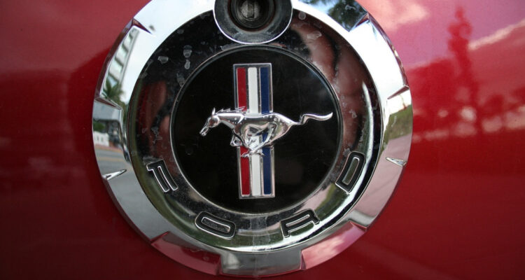 Ford dice que aranceles de Trump eliminarán miles de millones de dólares de beneficios