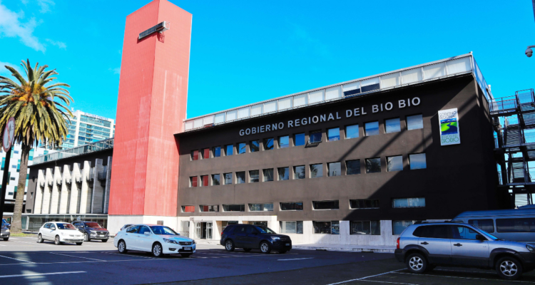 Frontis del GORE Bío Bío por deudas con contratistas