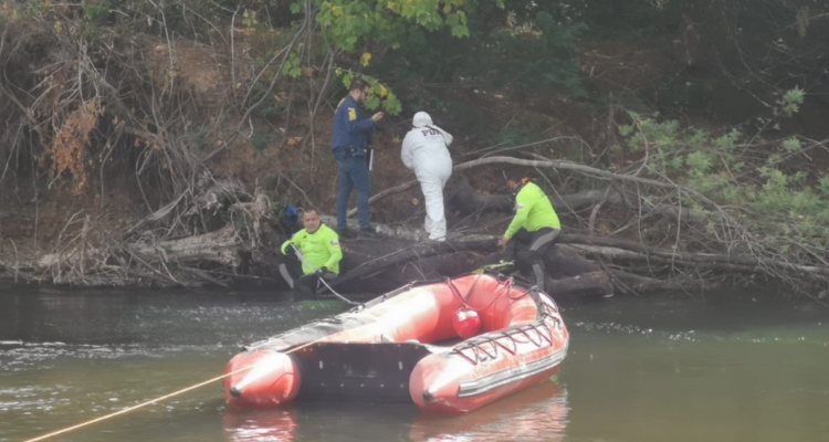 Hallan cadáver en avanzado estado de descomposición en ribera del río Cruces en Mariquina