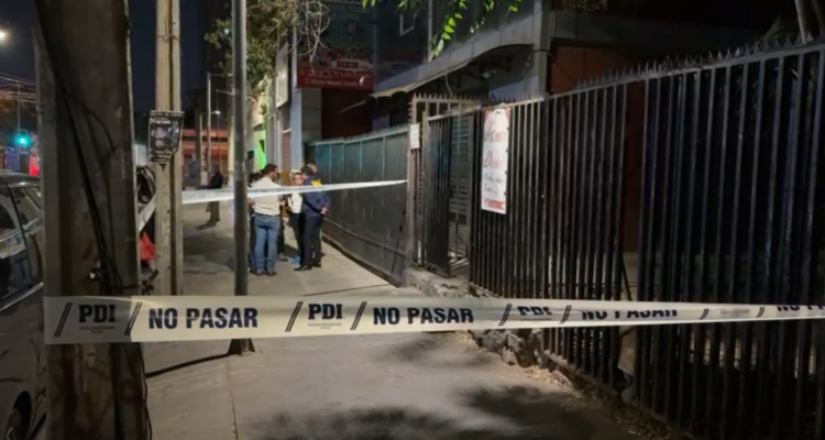 Matan a tiros a un hombre en un cité de Estación Central: hay una segunda víctima herida