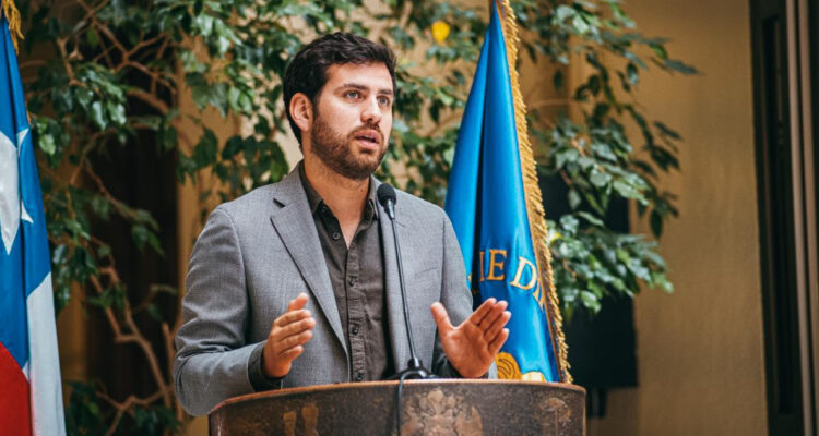 Diputado Ibáñez pide sanciones y compensaciones ejemplares por apagón: “Basta de multas ridículas”