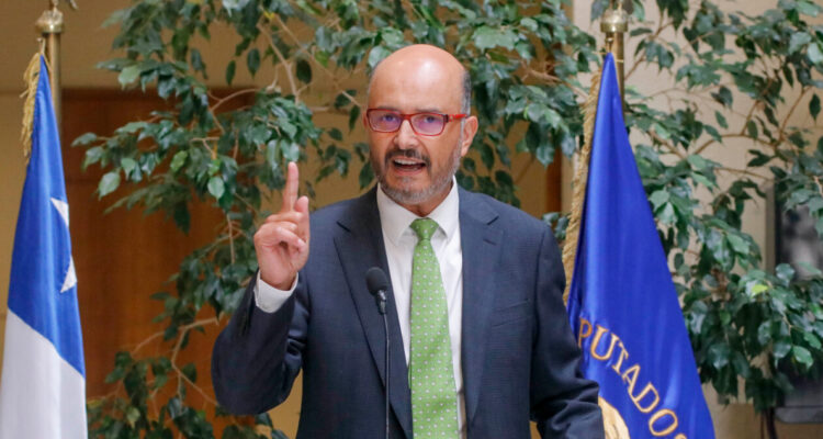 Ilabaca pide renuncia de asesores de Presidencia tras nuevos antecedentes de compra de casa de Allende