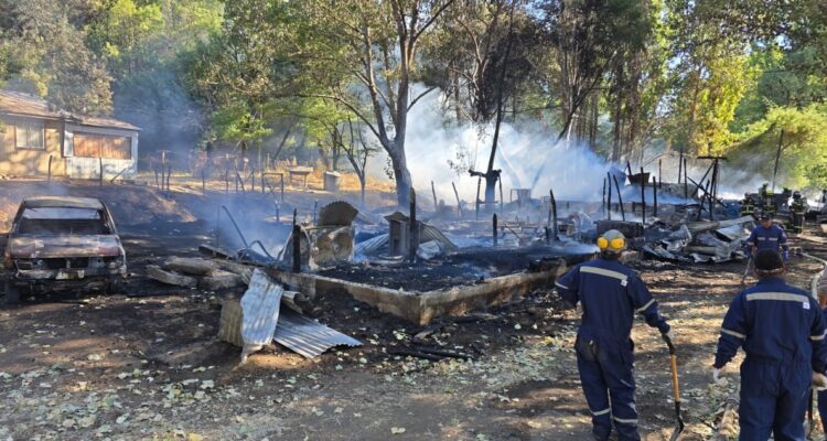 Incendio de bodega de pellets en Los Ángeles