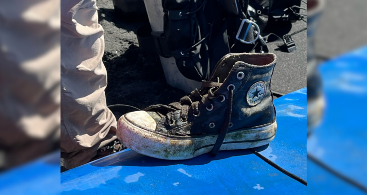 Buzos encuentran zapatilla de joven desaparecida hace 20 días en Lago Villarrica tras practicar kayak
