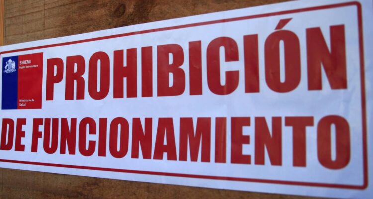 Aumentan a 54 los intoxicados por salmonella en local de sushi en Lo Barnechea