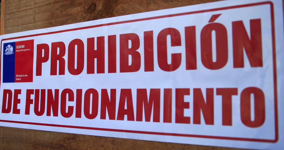 Aumentan a 54 los intoxicados por salmonella en local de sushi en Lo Barnechea