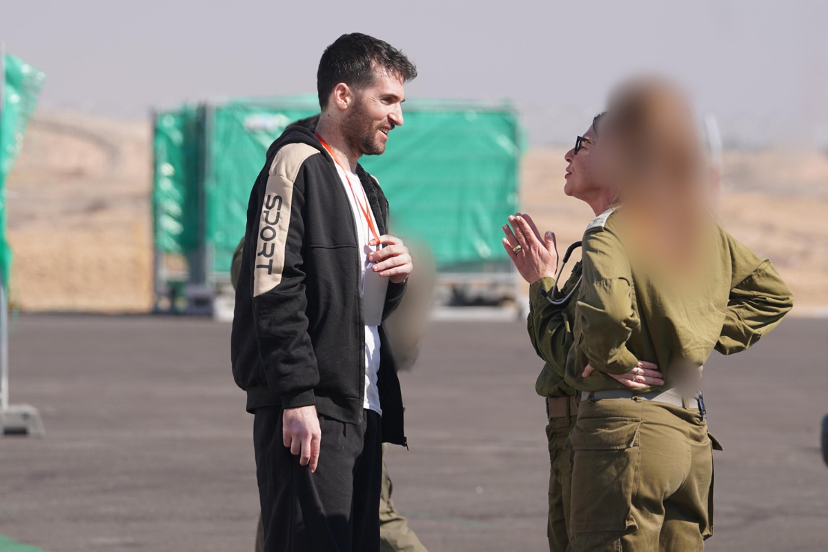 Israel libera a primeros presos palestinos y Hamás devolvió a otros tres secuestrados
