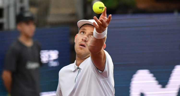 A Nicolás Jarry le llueven las malas noticias: no disputará Indian Wells por grave lesión en el pie