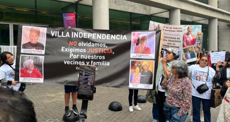 Manifestación de víctimas fatales de megaincendio en Viña del Mar