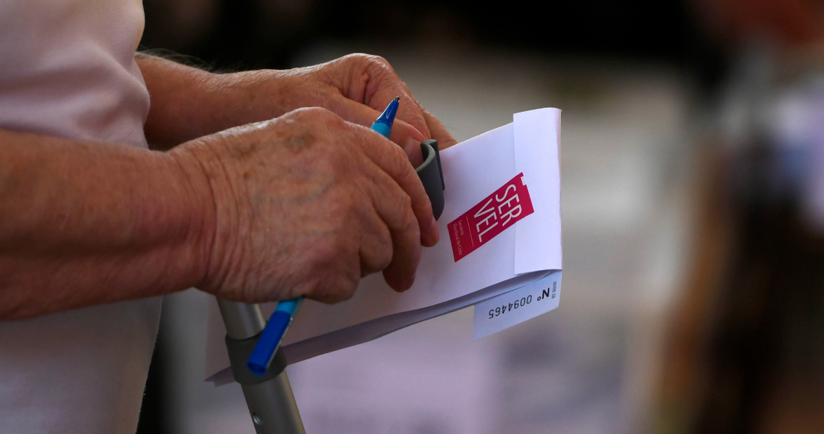 Migrantes en Chile decepcionados con Pdte. Boric por indicaciones que limitarían su derecho a voto