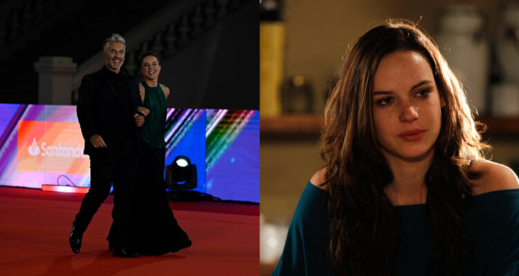 Mónica Echeverría con Carlos Díaz a la izquierda y Luciana Echeverría a la derecha