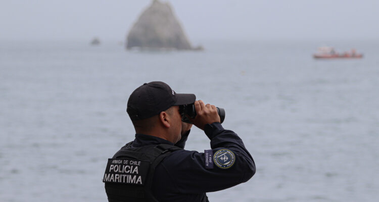 Hombre muere ahogado en Algarrobo: playa no estaba autorizada para el baño