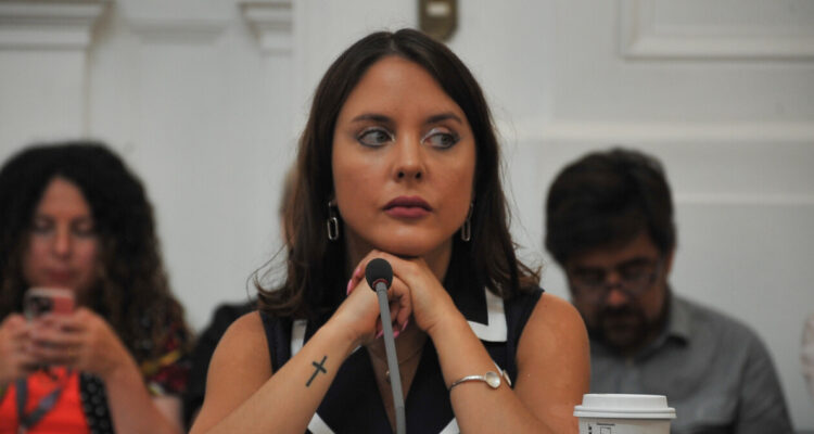 Diputada Musante por supuesto blindaje a exjuez Poblete: “En Chile opera una mafia notarial”