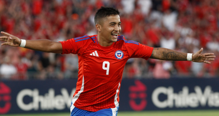 Nicolás Guerra se ilusiona en La Roja tras marcar un hattrick ante Panamá.