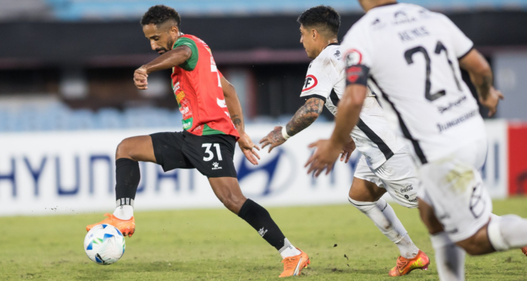 Ñublense cayó ante Boston River y se complica rumbo a la Copa Libertadores.