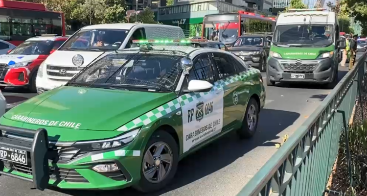 Persecución policial en Las Condes termina con detención de taxista informal con antecedentes por robo