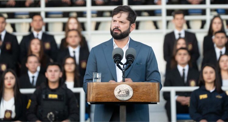Presidente Boric responde a críticas por uso de recursos destacando inversión en seguridad