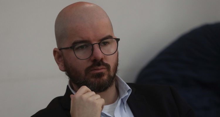 “Qué impotencia”: Jackson ataca a la oposición tras “clase” de Marcel y Martínez por pagos de Corfo