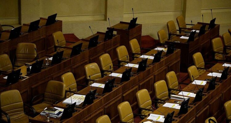 Qué es y hasta cuándo dura el receso legislativo o parlamentario, donde diputados y senadores se van de vacaciones por casi un mes completo.