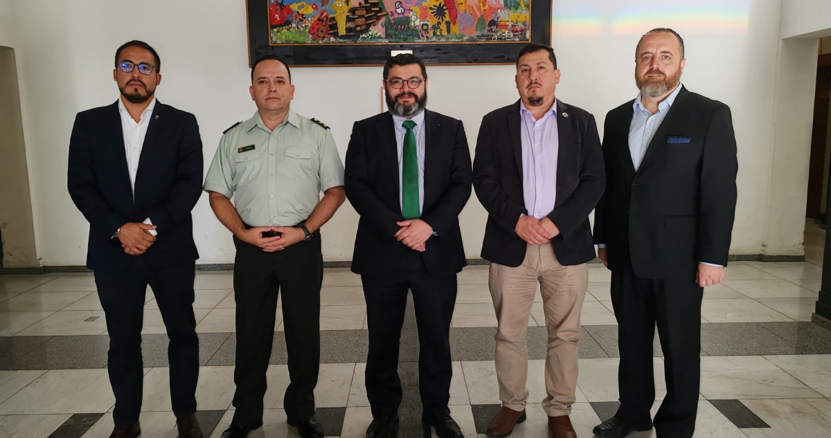 Reunión de autoridades por traslado de reos de Santiago a Concepción