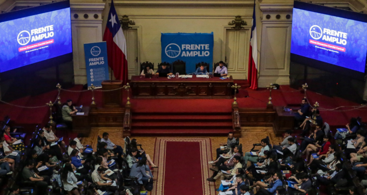 Revelan que más del 45% de militantes del FA que ocupan cargos públicos tienen deudas con el partido