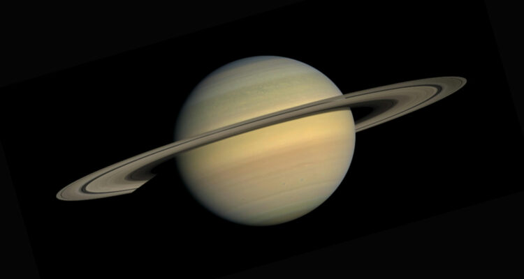 Foto de Saturno para ilustrar el desfile planetario de 2025