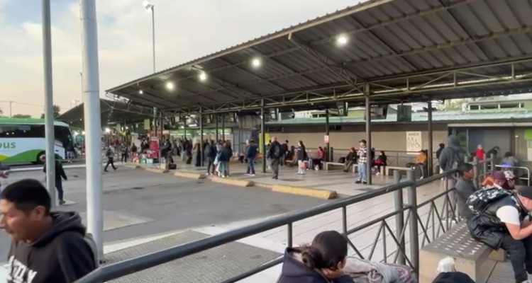 Autoridades y gremios exigen mayor seguridad alrededor de terminales de buses en Estación Central