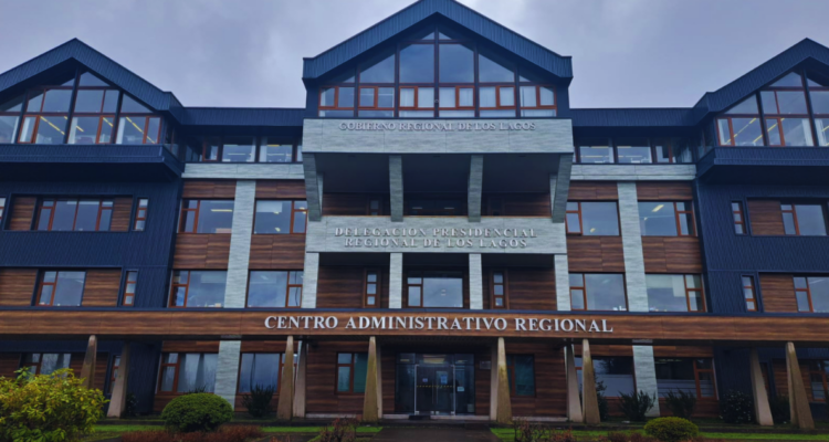 Contraloría detecta irregularidades en gastos, transferencias y uso de recursos en GORE de Los Lagos