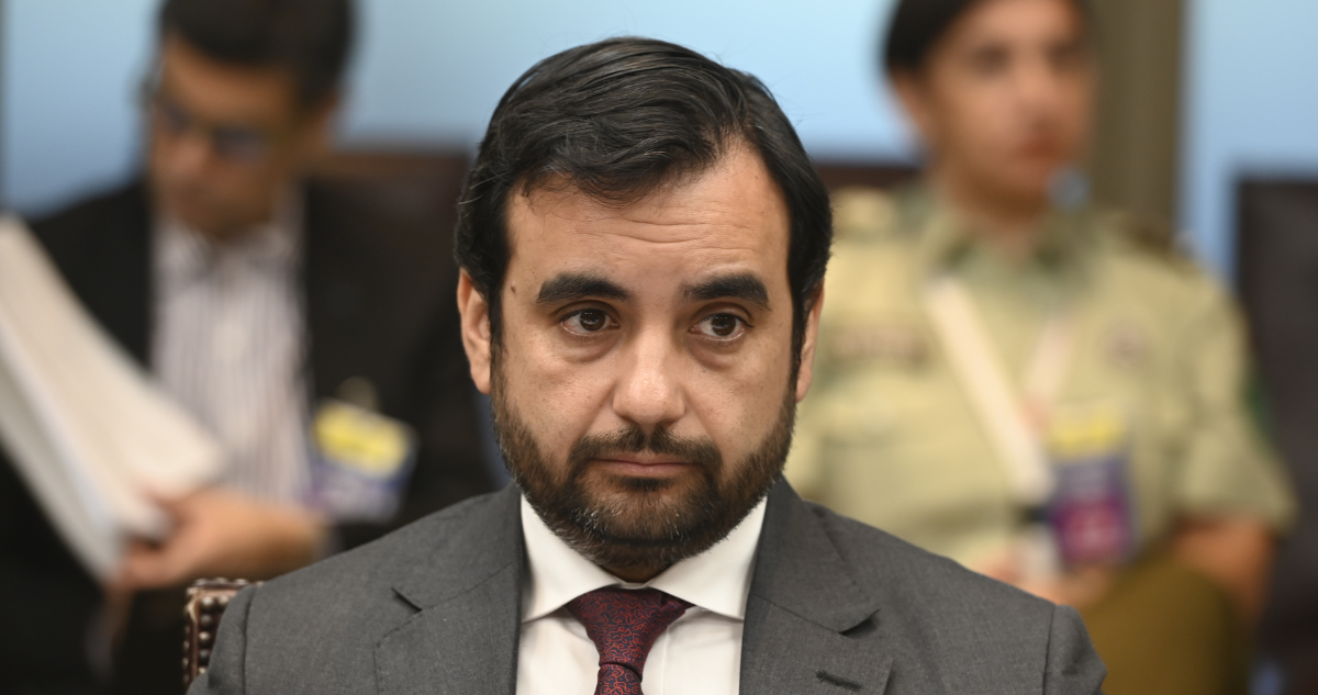 Ministro Gajardo y postura del gobierno por estallido social: “Respaldar la primera línea es un error”