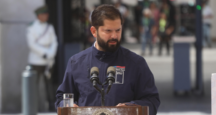 Presidente Boric no ha respondido a cuestionario por Caso Monsalve: se lo enviaron hace 71 días