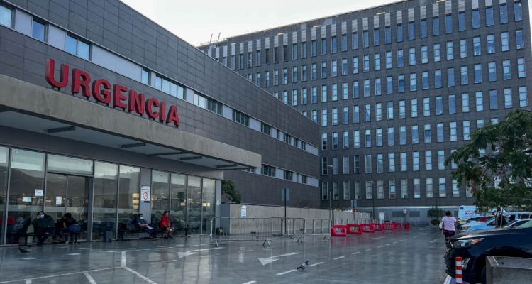 Suspenden al director del Hospital de Antofagasta tras revelarse “cirugía exprés” a su padre